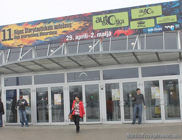 Biļešu cenas: Bērniem līdz 4 gadu vecumam ieeja bez maksas!
Bērniem no 5 līdz 18 gadu vecumam – Ls 2,50; pensionāriem – Ls 2,50; pieaugušajiem – Ls Biļešu cenas: Bērniem līdz 4 gadu vecumam ieeja bez maksas!
Bērniem no 5 līdz 18 gadu vecumam – Ls 2,50; pensionāriem – Ls 2,50; pieaugušajiem – Ls 42886