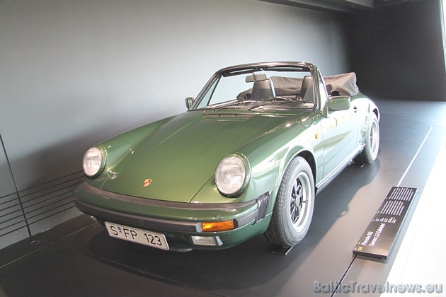 Porsche 911 Carrera 3.2 Cabriolet 43043