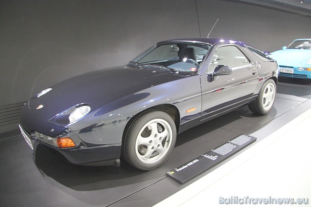 Porsche 928 GTS 43053