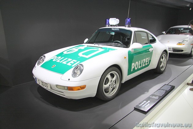 Porsche 911 Carrera Coupe 43055