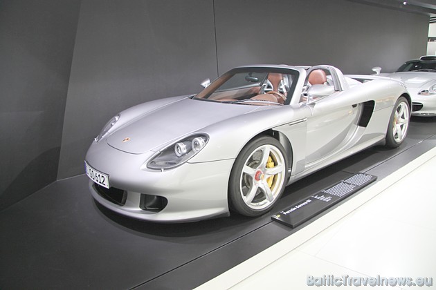 Porsche Carrera GT 43058
