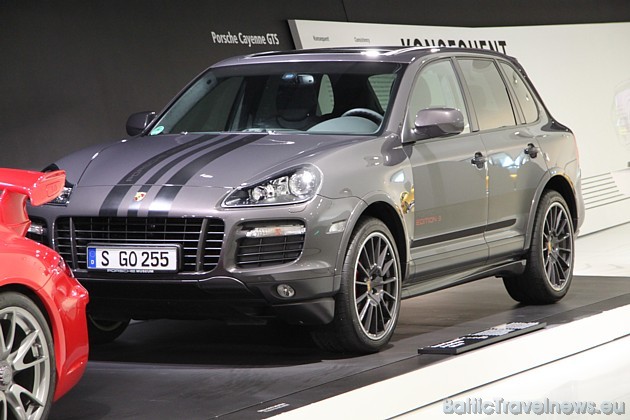 Porsche Cayenne GTS 43061