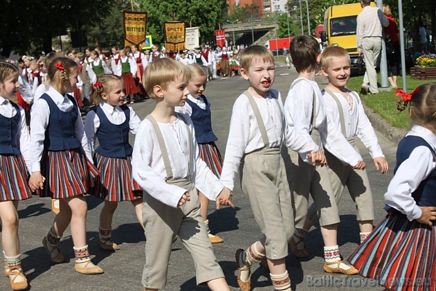Deju ansamblis Pīlādzītis no Ogres 43739