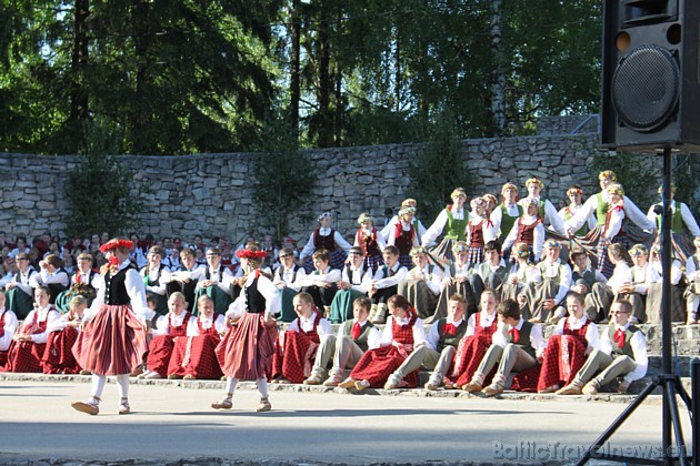 Dziesmu un deju svētki - Nāc gavilēt pie Daugavas! 43763
