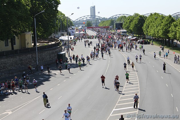 Nordea Rīgas maratons 2010 starts un finišs bija 11.novembra krastmalā 43804