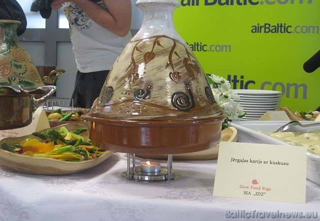 Pasūtīt karsto ēdienu lidojumam iespējams interneta vietnē
www.airbaltic.lv/public/pasutit_karsto_edienu.html Pasūtīt karsto ēdienu lidojumam iespējams interneta vietnē
www.airbaltic.lv/public/pasutit_karsto_edienu.html 43965