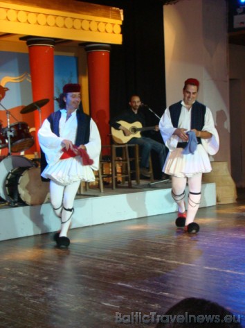 Jo ātrāk skan Sertaki, jo karstākas dejas 44342
