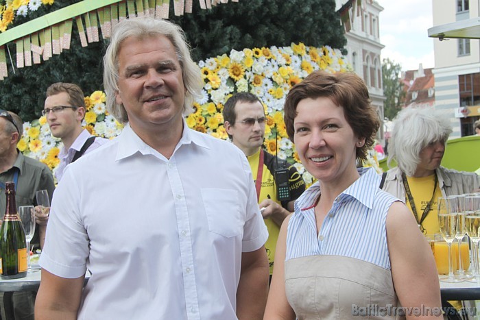 Rīgas Tūrisma Attīstības biroja vadītājs Gastons Neimanis un Sandra Dimitroviča no Brand Communications Rīgas Tūrisma Attīstības biroja vadītājs Gastons Neimanis un Sandra Dimitroviča no Brand Communications 45792
