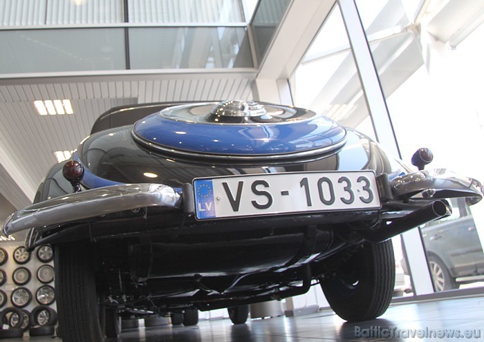 Cabrio BMW 327 - šis auto tika atvests no Vācijas un Latvijā tas tika restaurēts divu gadu laikā Cabrio BMW 327 - šis auto tika atvests no Vācijas un Latvijā tas tika restaurēts divu gadu laikā 45802