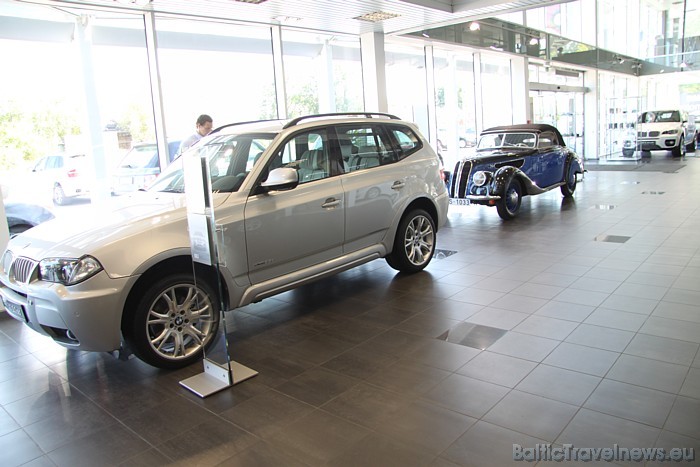 Cabrio BMW 327 un BMW X3 3.0sd 45807