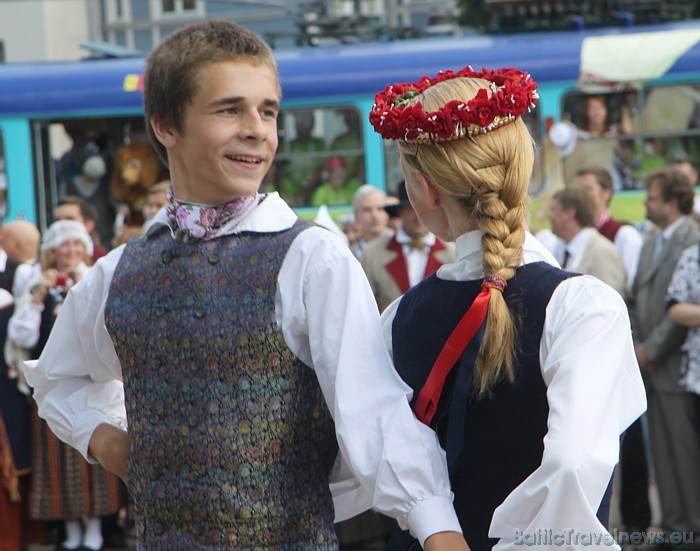 X Latvijas skolu jaunatnes dziesmu un deju svētki 45964