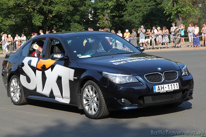 X Latvijas skolu jaunatnes dziesmu un deju svētku gājienā dodas arī SIXT automašīnas 46169