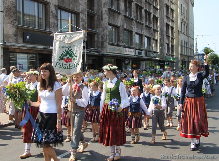 Deju kolektīvs Pīlādzītis 46591