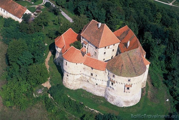 Veliki Tabor pils ir iecienīts tūristu ekskursiju objekts
Foto: Kroatische Zentrale für Tourismus/Milan Babic Veliki Tabor pils ir iecienīts tūristu ekskursiju objekts
Foto: Kroatische Zentrale für Tourismus/Milan Babic 46744