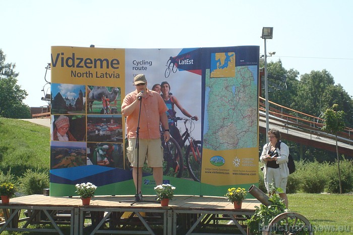 Ar šo braucienu atklāts 1296 km garais Latvijas – Igaunijas velomaršruts Tour de LatEst 46976