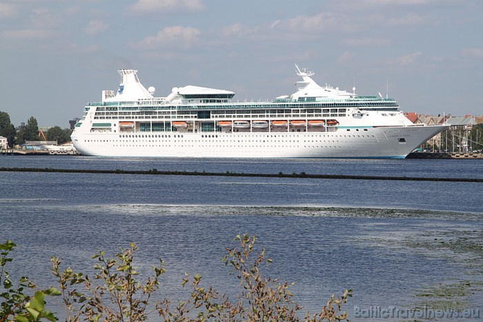 Kruīza kuģis Vision of the Seas no amerikāņu kompānijas Royal Caribbean ar maksimāli 2435 pasažieriem Kruīza kuģis Vision of the Seas no amerikāņu kompānijas Royal Caribbean ar maksimāli 2435 pasažieriem 47407