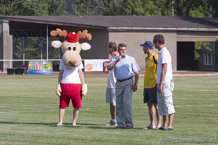 24.07.2010 tika atklāts amatieru čempionāta mini futbolā „MĪTAVA OPEN 2010” Latgales posms Preiļos 24.07.2010 tika atklāts amatieru čempionāta mini futbolā „MĪTAVA OPEN 2010” Latgales posms Preiļos 47755