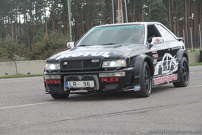 Audi Carbon Destroyer Tartu lidlaukā uzstādīja jaunu Audi S2 pasaules rekordu, 402 metrus nobraukdams nieka 9,1 sekundēs Audi Carbon Destroyer Tartu lidlaukā uzstādīja jaunu Audi S2 pasaules rekordu, 402 metrus nobraukdams nieka 9,1 sekundēs 48563