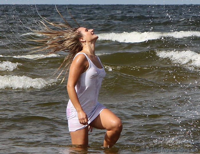Cosmopolitan Bikini Bash ballīte Jūrmalā 2010 48706