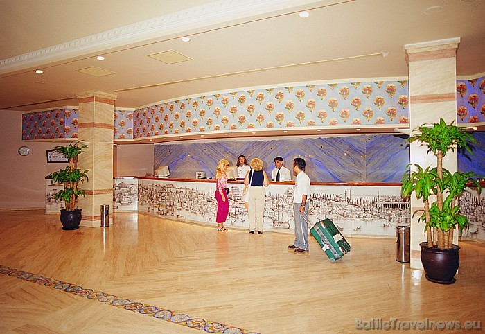 Viesnīcas Salamis Bay Conti recepcija
Foto: Salamis Bay Conti Hotel 49386