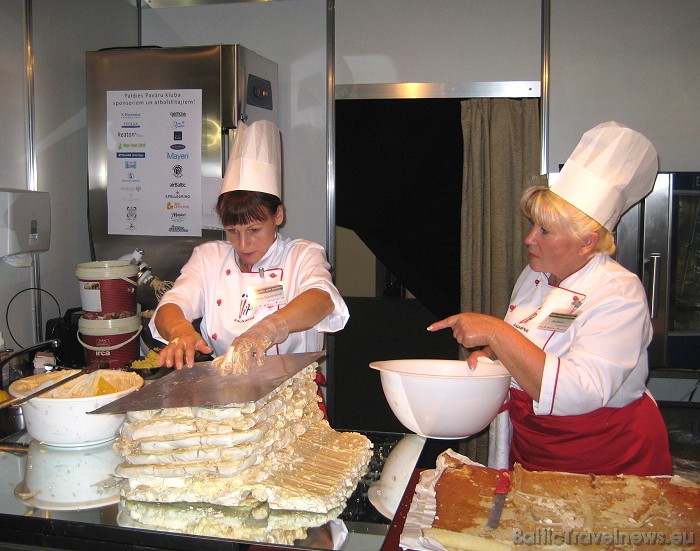 Izstādes Riga Food 2010 atklāšanas dienā konkursu laukumā notika Baltijas konditoru konkurss Baltijas 2010. gada konditors Izstādes Riga Food 2010 atklāšanas dienā konkursu laukumā notika Baltijas konditoru konkurss Baltijas 2010. gada konditors 49515