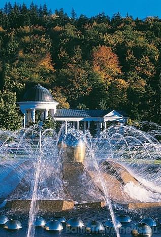 Daudzi dodas uz Marianskije Lazņe, lai izbaudītu spa un ārstnieciskās procedūras kādā no daudzajām spa viesnīcām
Foto: Marienbad Kur & Spa Hotels Daudzi dodas uz Marianskije Lazņe, lai izbaudītu spa un ārstnieciskās procedūras kādā no daudzajām spa viesnīcām
Foto: Marienbad Kur & Spa Hotels 49608