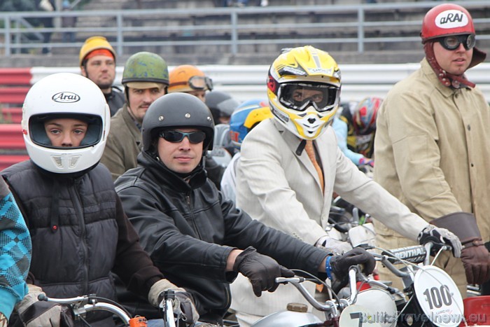 Autosacīkstes 1000km Grand Prix Riga 2010 Biķerniekos 11.09.2010 - Ātruma cilts Zelta Mopēds sacensības Autosacīkstes 1000km Grand Prix Riga 2010 Biķerniekos 11.09.2010 - Ātruma cilts Zelta Mopēds sacensības 49771