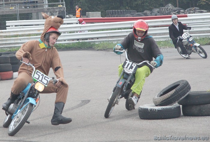 Autosacīkstes 1000km Grand Prix Riga 2010 Biķerniekos 11.09.2010 - Ātruma cilts Zelta Mopēds sacensības Autosacīkstes 1000km Grand Prix Riga 2010 Biķerniekos 11.09.2010 - Ātruma cilts Zelta Mopēds sacensības 49785