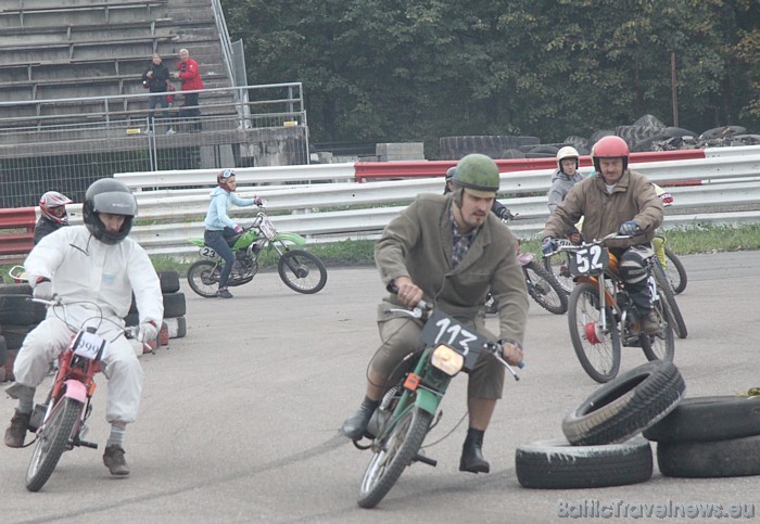Autosacīkstes 1000km Grand Prix Riga 2010 Biķerniekos 11.09.2010 - Ātruma cilts Zelta Mopēds sacensības Autosacīkstes 1000km Grand Prix Riga 2010 Biķerniekos 11.09.2010 - Ātruma cilts Zelta Mopēds sacensības 49786
