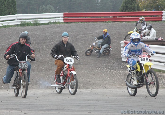 Autosacīkstes 1000km Grand Prix Riga 2010 Biķerniekos 11.09.2010 - Ātruma cilts Zelta Mopēds sacensības Autosacīkstes 1000km Grand Prix Riga 2010 Biķerniekos 11.09.2010 - Ātruma cilts Zelta Mopēds sacensības 49792