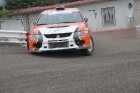 Rallija sacīkšu automašīnas nober ar granti Biķernieku tribīnes