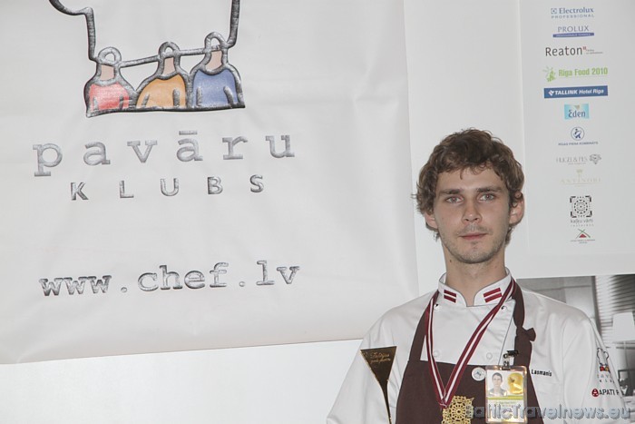 Līdz ar šo uzvaru Viesturam Lasmanim īpašumā uz gadu pārgāja arī ģenerālsponsora ceļojošā balva Reaton Zelta pavārnīca Līdz ar šo uzvaru Viesturam Lasmanim īpašumā uz gadu pārgāja arī ģenerālsponsora ceļojošā balva Reaton Zelta pavārnīca 49886