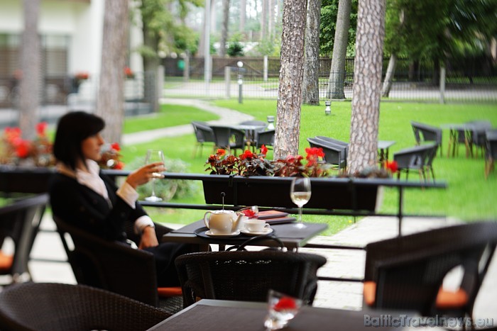 Jūras un priežu meža gaisā ēdienam ne tikai piemīt īpaša garša, bet tas arī vairāk nāk par labu veselībai. Foto: www.amberhotel.lv Jūras un priežu meža gaisā ēdienam ne tikai piemīt īpaša garša, bet tas arī vairāk nāk par labu veselībai. Foto: www.amberhotel.lv 49955