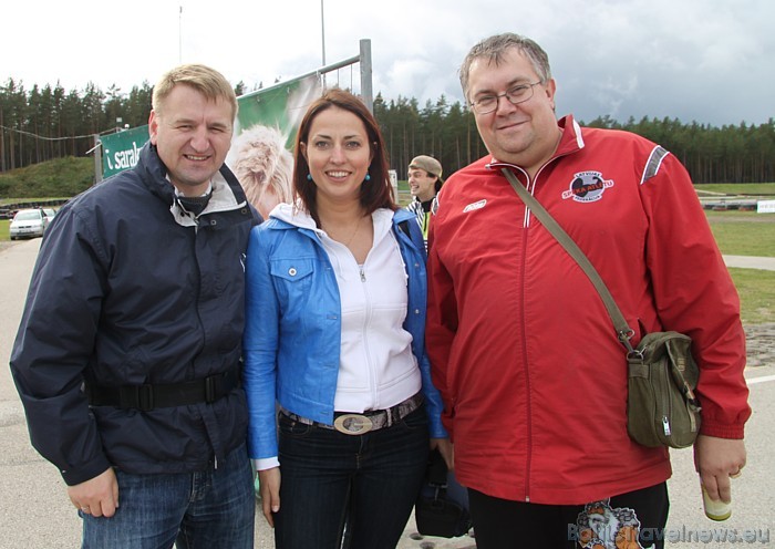 No labās - Māris Liepiņš (Par stipru Latviju) Māra Kleina (Visitlatvia.lv) un Aivars Mackevičs (BalticTravelnews.com) No labās - Māris Liepiņš (Par stipru Latviju) Māra Kleina (Visitlatvia.lv) un Aivars Mackevičs (BalticTravelnews.com) 50159
