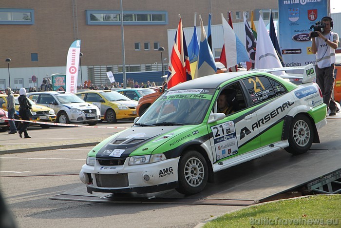Pēdējais Latvijas rallija čempionāta 2010 posms sākās pie Līvu akvaparka 25.09.2010, kur pulcējās labākie autosportisti Pēdējais Latvijas rallija čempionāta 2010 posms sākās pie Līvu akvaparka 25.09.2010, kur pulcējās labākie autosportisti 50437