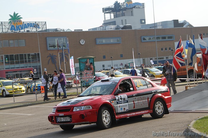 Pēdējais Latvijas rallija čempionāta 2010 posms sākās pie Līvu akvaparka 25.09.2010, kur pulcējās labākie autosportisti Pēdējais Latvijas rallija čempionāta 2010 posms sākās pie Līvu akvaparka 25.09.2010, kur pulcējās labākie autosportisti 50439