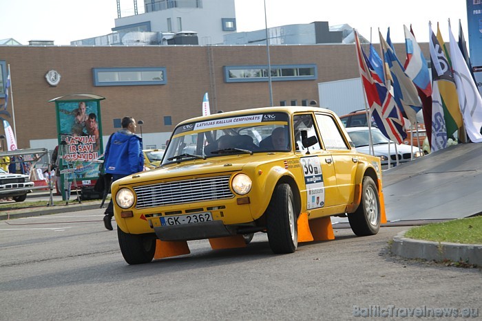 Pēdējais Latvijas rallija čempionāta 2010 posms sākās pie Līvu akvaparka 25.09.2010, kur pulcējās labākie autosportisti Pēdējais Latvijas rallija čempionāta 2010 posms sākās pie Līvu akvaparka 25.09.2010, kur pulcējās labākie autosportisti 50444