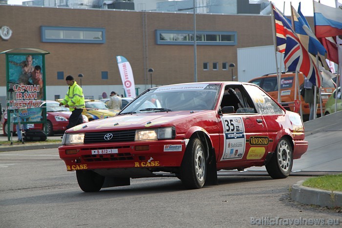 Pēdējais Latvijas rallija čempionāta 2010 posms sākās pie Līvu akvaparka 25.09.2010, kur pulcējās labākie autosportisti Pēdējais Latvijas rallija čempionāta 2010 posms sākās pie Līvu akvaparka 25.09.2010, kur pulcējās labākie autosportisti 50446