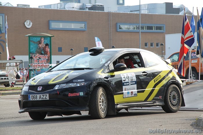 Pēdējais Latvijas rallija čempionāta 2010 posms sākās pie Līvu akvaparka 25.09.2010, kur pulcējās labākie autosportisti Pēdējais Latvijas rallija čempionāta 2010 posms sākās pie Līvu akvaparka 25.09.2010, kur pulcējās labākie autosportisti 50449