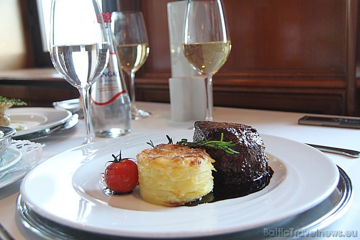 Restorāns Otto Schwarz: liellopu fileja Chateau Briond 51008