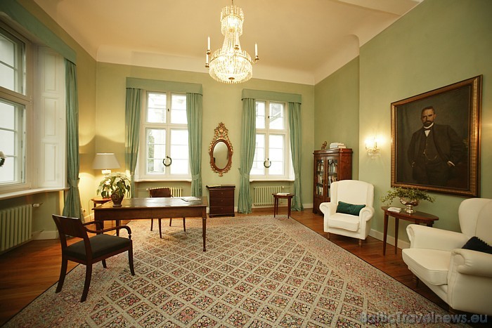 Gandrīz divus gadsimtus veco pili savulaik licis uzcelt grāfs Hanss fon Šlics
Foto: Schlosshotel Burg Schlitz Gandrīz divus gadsimtus veco pili savulaik licis uzcelt grāfs Hanss fon Šlics
Foto: Schlosshotel Burg Schlitz 51256