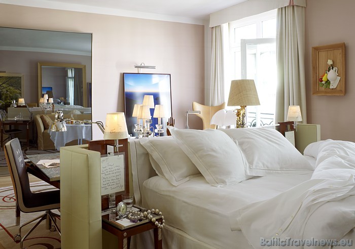 Viesnīcā Le Royal Monceau pieejami gan standarta numuri, gan luksusa numuri, gan apartamenti
Foto: Philippe Garcia/LaSociétéAnonyme Viesnīcā Le Royal Monceau pieejami gan standarta numuri, gan luksusa numuri, gan apartamenti
Foto: Philippe Garcia/LaSociétéAnonyme 52048