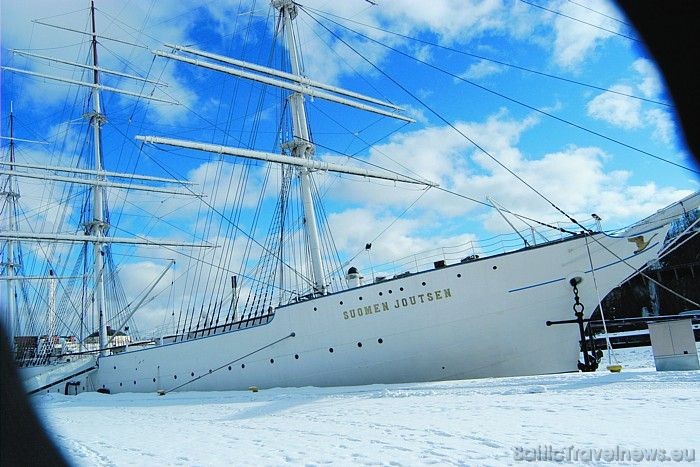 Kaut arī tieši Turku ostā uzbūvēts lielākais kruīza kuģis pasaulē Allure of the Seas, kuģu būvēšanas nozarei Turku tik labi nesokas, tāpēc pilsētā cer Kaut arī tieši Turku ostā uzbūvēts lielākais kruīza kuģis pasaulē Allure of the Seas, kuģu būvēšanas nozarei Turku tik labi nesokas, tāpēc pilsētā cer 52978