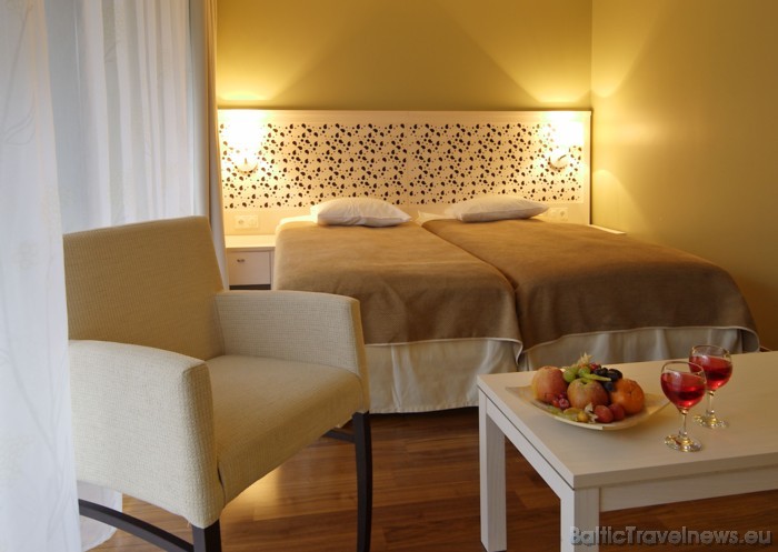 Vairāk informācijas par iespēju uzdāvināt viesnīcas Hotel Jūrmala Spa dāvanu karti iespējams atrast interneta vietnē www.hoteljurmala.lv Vairāk informācijas par iespēju uzdāvināt viesnīcas Hotel Jūrmala Spa dāvanu karti iespējams atrast interneta vietnē www.hoteljurmala.lv 53217