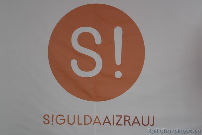 Zīmolu izstrādājuši Siguldas novada domes tūrisma speciālisti un aģentūra „Frank&Stein”. Tas pauž Siguldas identitāti ar dinamiku, pamanamību un spēju Zīmolu izstrādājuši Siguldas novada domes tūrisma speciālisti un aģentūra „Frank&Stein”. Tas pauž Siguldas identitāti ar dinamiku, pamanamību un spēju 53385