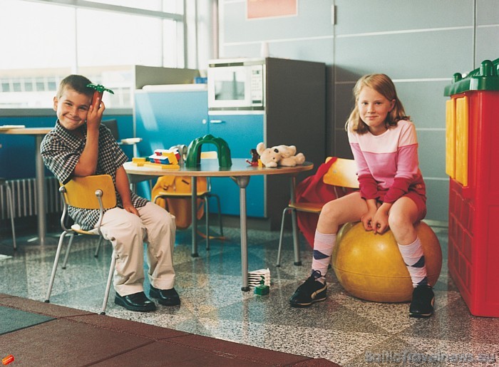 Helsinku lidosta piedāvā kvalitatīvu laika pavadīšanu gan bērniem, gan pieaugušajiem
Foto: Finavia Helsinku lidosta piedāvā kvalitatīvu laika pavadīšanu gan bērniem, gan pieaugušajiem
Foto: Finavia 53589