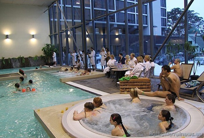 Hotel Jūrmala Spa - tā ir iespēja izrauties no ikdienas steigas un uz brīdi aizmirst apkārtējo pasauli, ļaujoties mierpilnai atpūtai Hotel Jūrmala Spa - tā ir iespēja izrauties no ikdienas steigas un uz brīdi aizmirst apkārtējo pasauli, ļaujoties mierpilnai atpūtai 54149