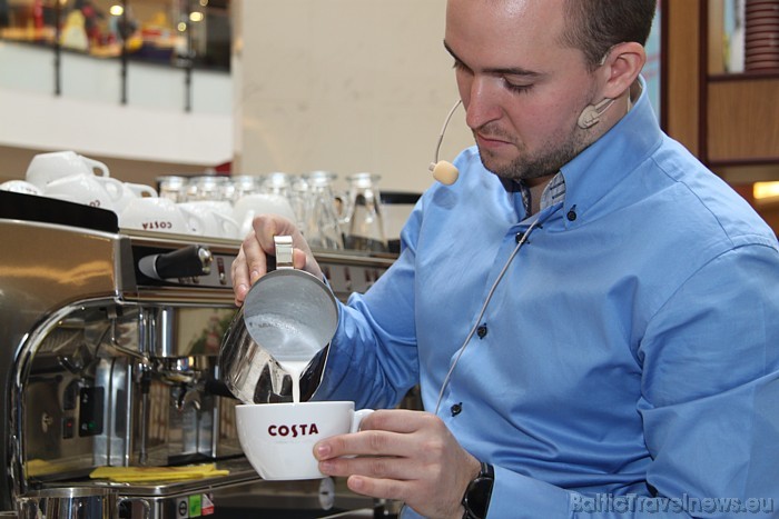 Īpašo kafijas pupiņu maisījumu brāļi Kostas nosauca par Mocha Italia. Šo kafiju palīdzēja radīt viņu tieksme pēc pilnības Īpašo kafijas pupiņu maisījumu brāļi Kostas nosauca par Mocha Italia. Šo kafiju palīdzēja radīt viņu tieksme pēc pilnības 54407