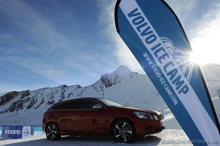 Vairāk informācijas par Volvo Ice Camp iespējams atrast interneta vietnē www.ice-camp.at
Foto: © Volvo Ice Camp Vairāk informācijas par Volvo Ice Camp iespējams atrast interneta vietnē www.ice-camp.at
Foto: © Volvo Ice Camp 54516