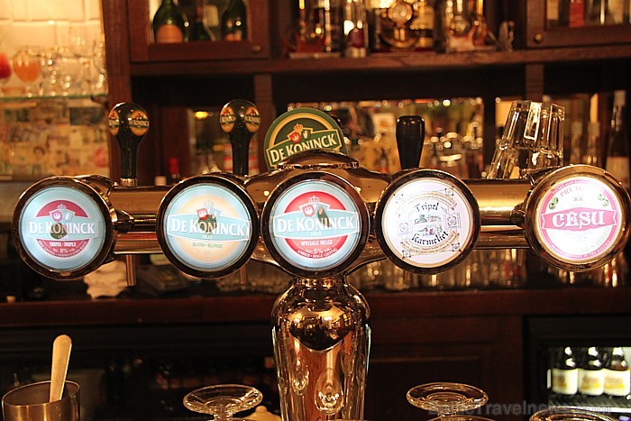 Beļģu alus restorāns «Bon-Vivant» piedāvā izbaudīt Leffe Dark, kas ir par 50% rūgtāks nekā Leffe Blonde ar alkohola saturu 6,5% kura stiprā rūgtenā p Beļģu alus restorāns «Bon-Vivant» piedāvā izbaudīt Leffe Dark, kas ir par 50% rūgtāks nekā Leffe Blonde ar alkohola saturu 6,5% kura stiprā rūgtenā p 56069
